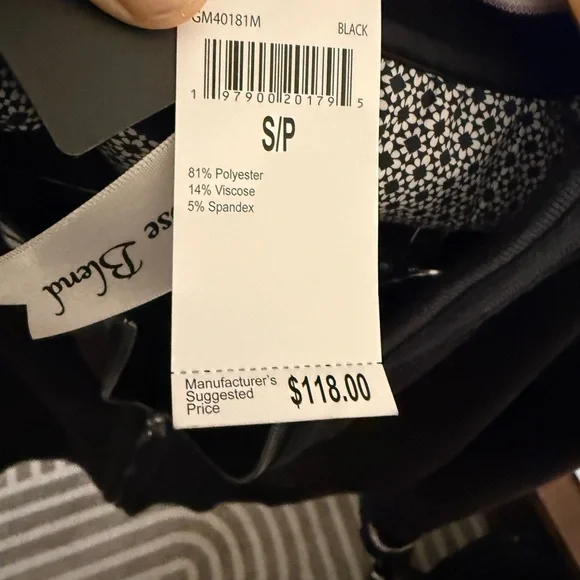 Magaschoni Black Jacket - Picture 5 of 6